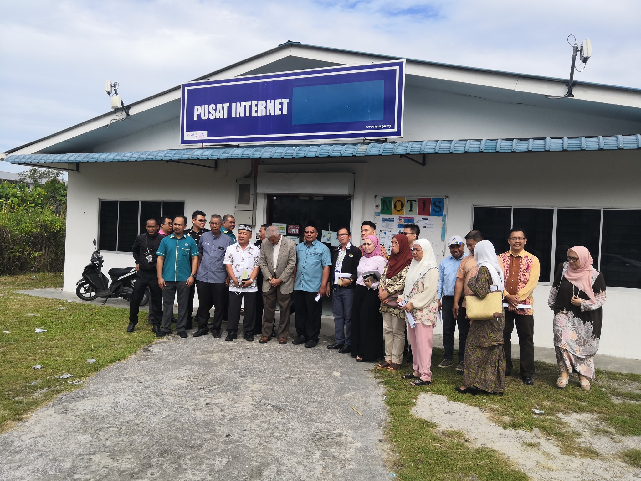 Management On Site di Taman Sepakat Jaya, Demak Laut yang dihadiri oleh YB Dr. Hazland Abang Hipni, ADUN N.5 Demak Laut dan Yang Berbahagia Datuk Haji Abang Abdul Wahap Bin Haji Abang Julai, Datuk Bandar Kuching Utara