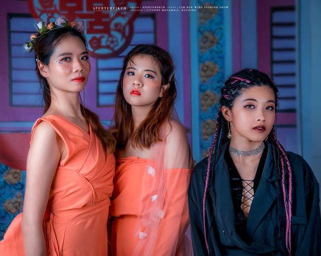 LIM KOK WING FASHION SHOW | .
 .
 P/s : Let us know if you are in the photo, we …
